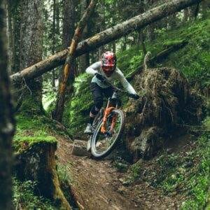 Session VTT Enduro à Loudenvielle Skyvall avec un moniteur