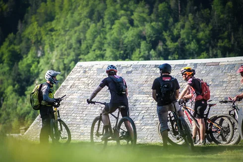 Tour des villages en VTTAE autour de Saint-Lary
